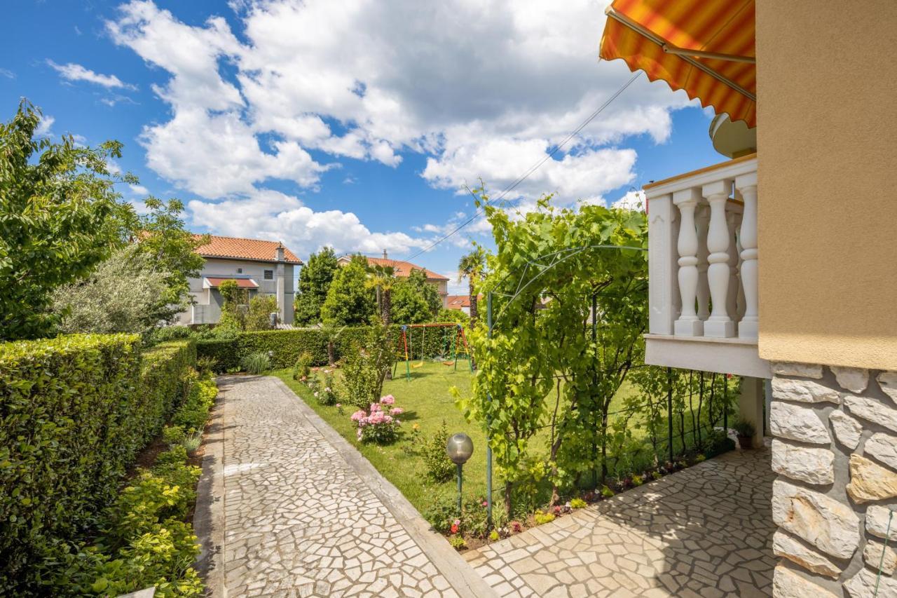 Apartamento App Blue, Selce Exterior foto